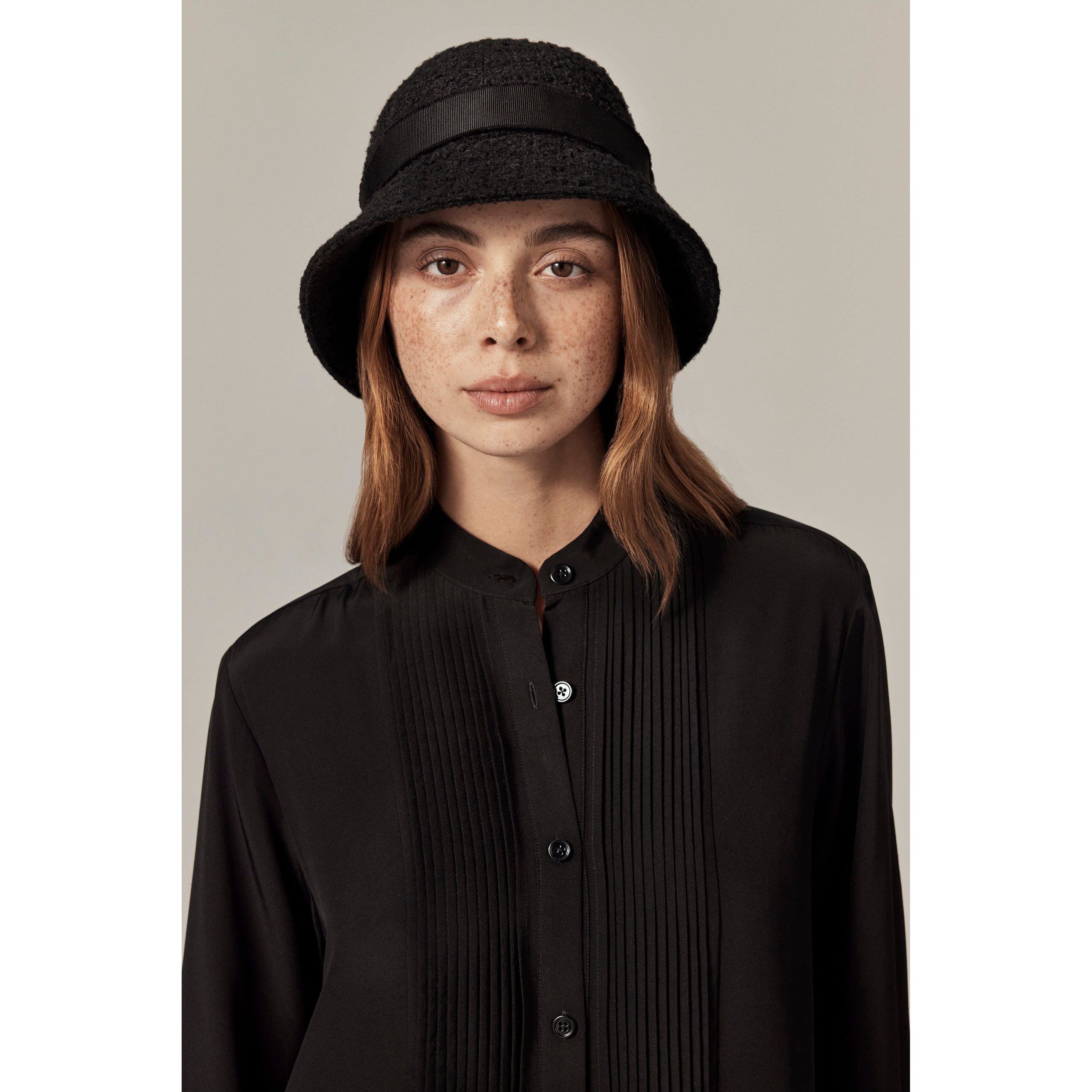 HAT52081_Black_2.jpg