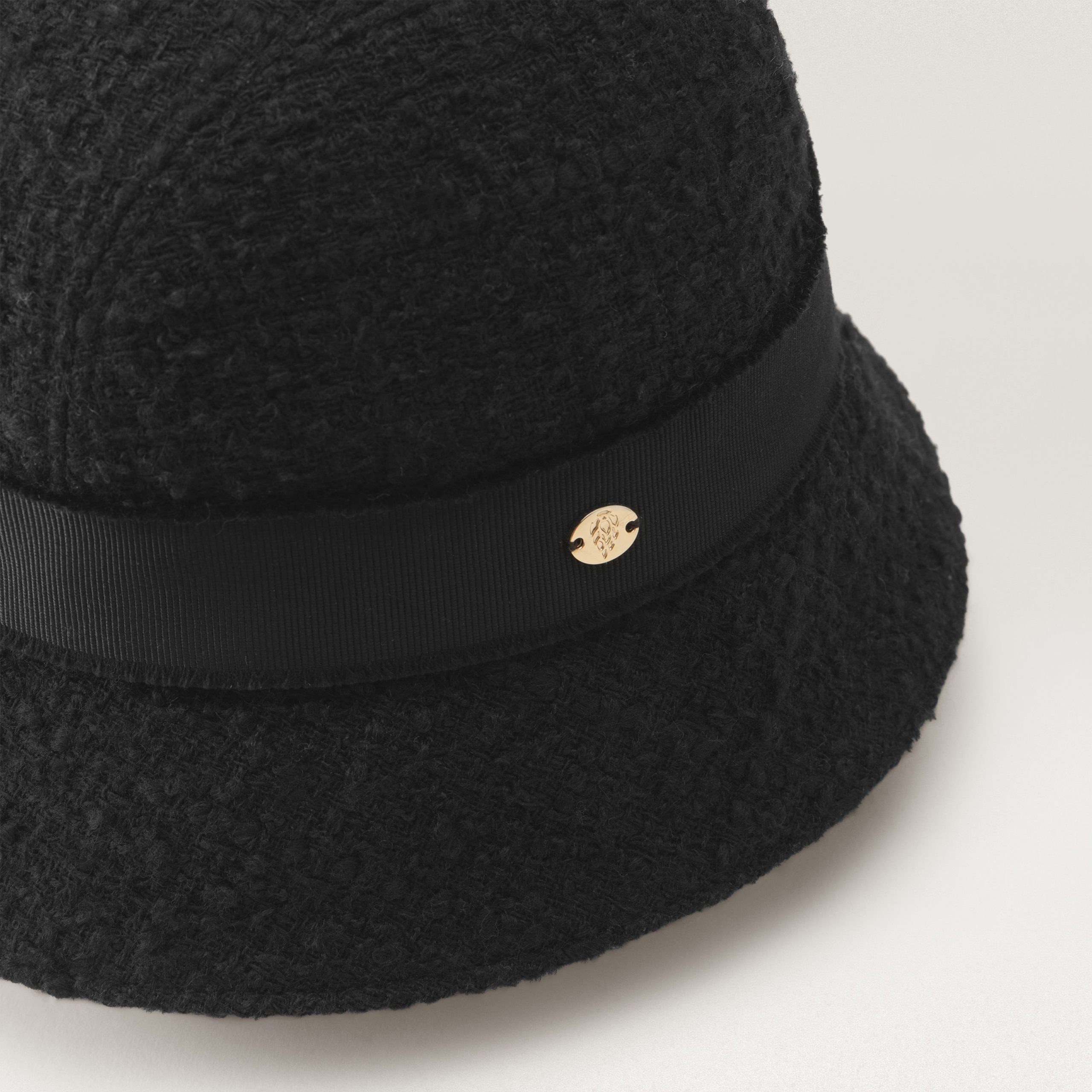 HAT52081_Black_4.jpg