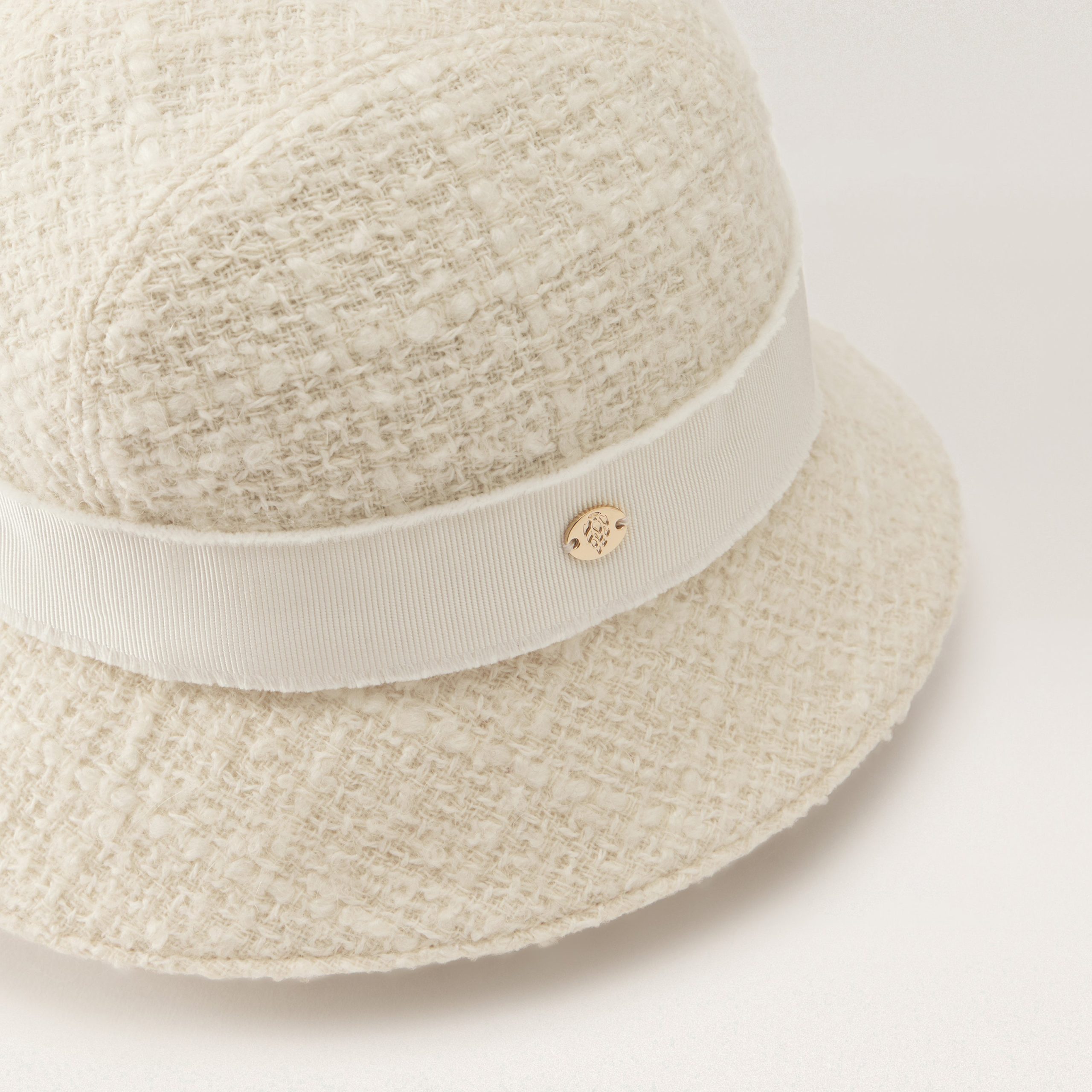 HAT52081_Cream_4.jpg