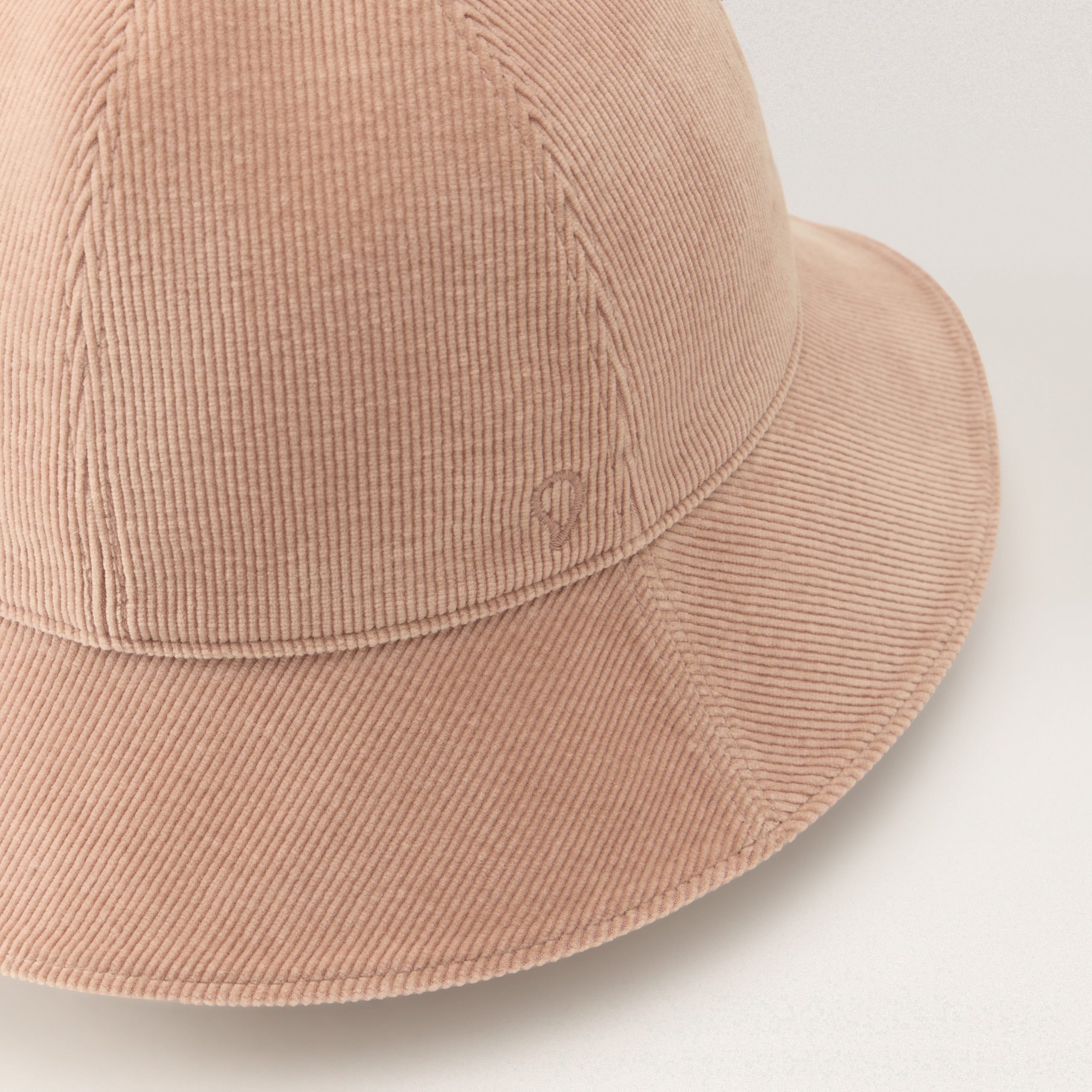 HAT52086_AntPink_4.jpg