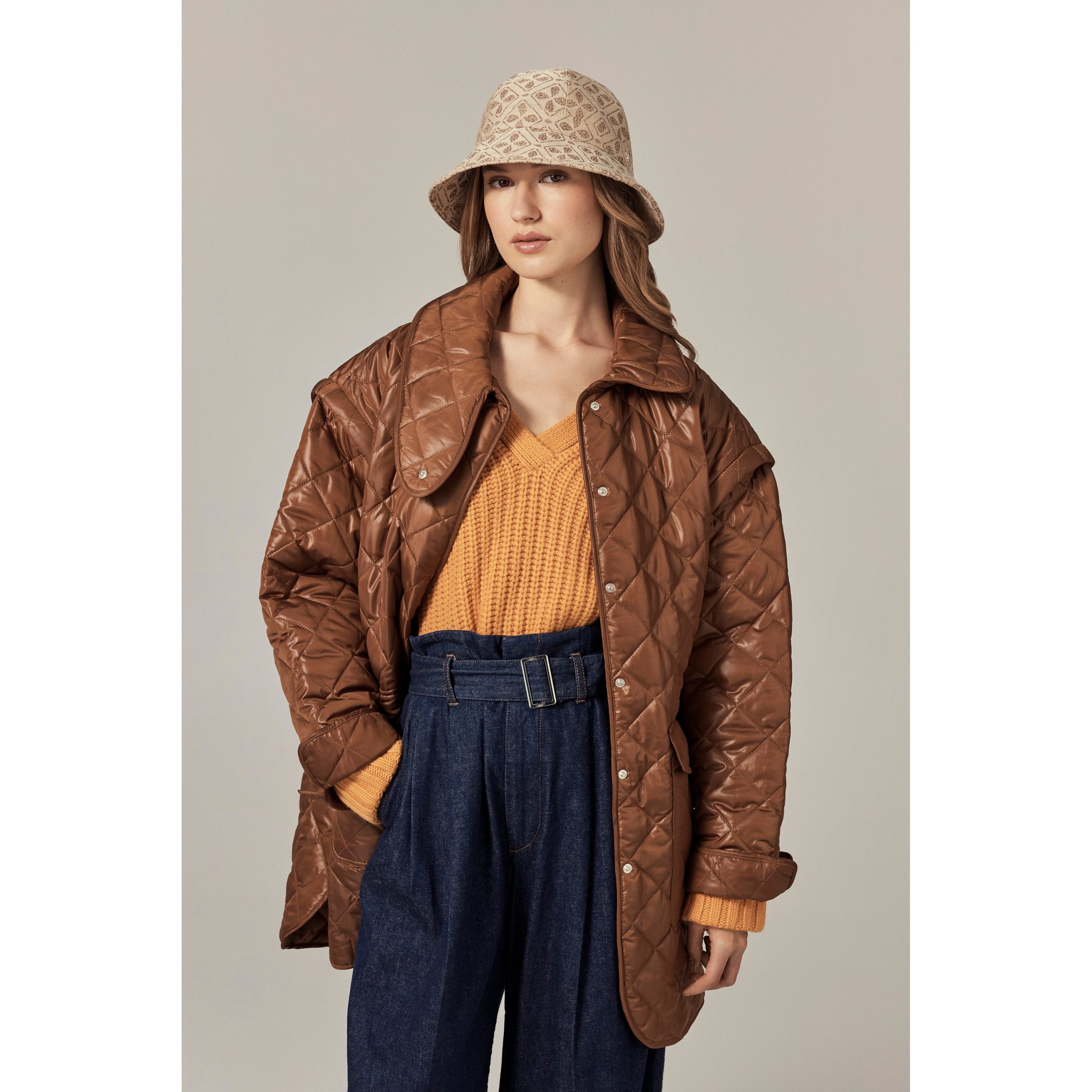 HAT52099_JacLatte_2.jpg