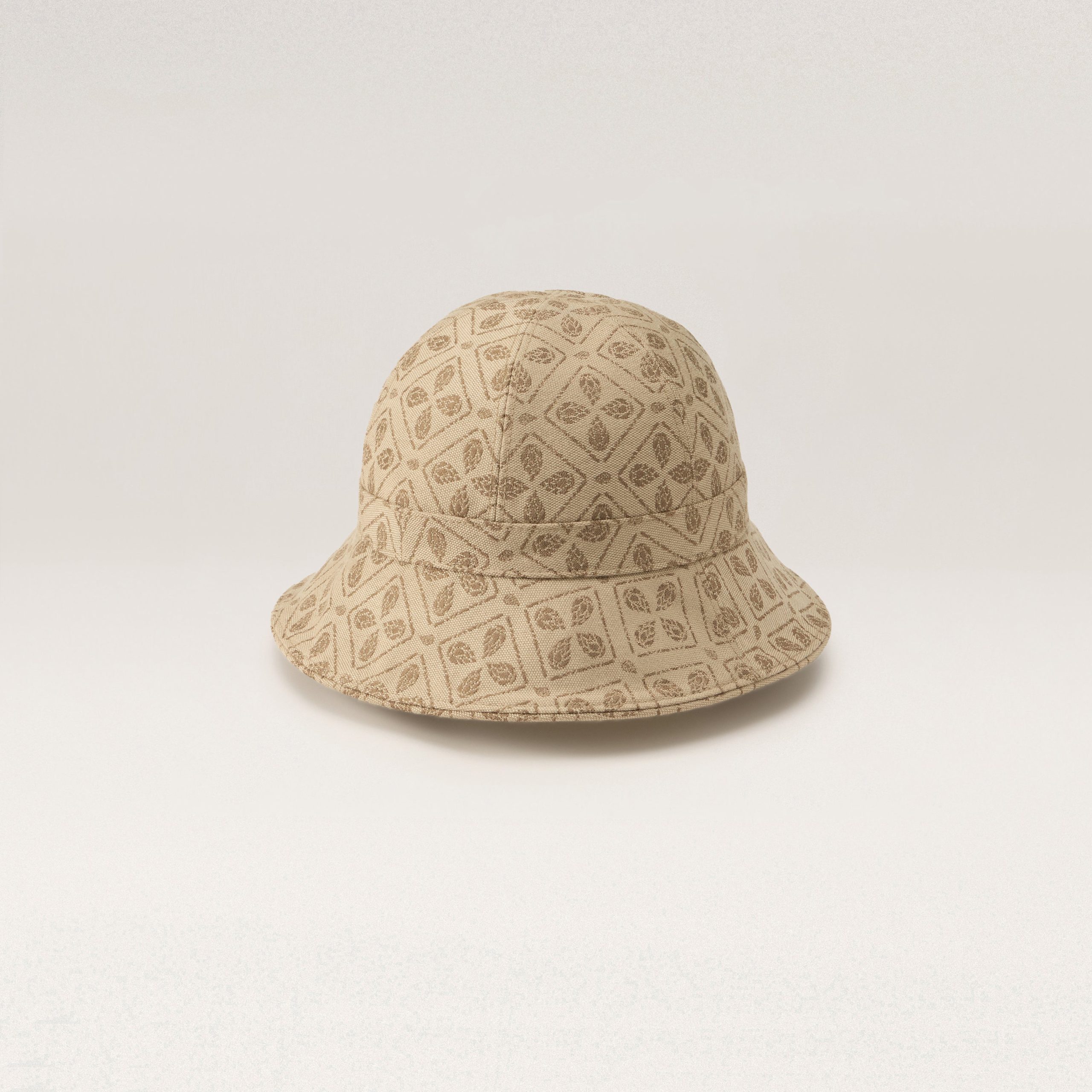HAT52099_JacLatte_3.jpg