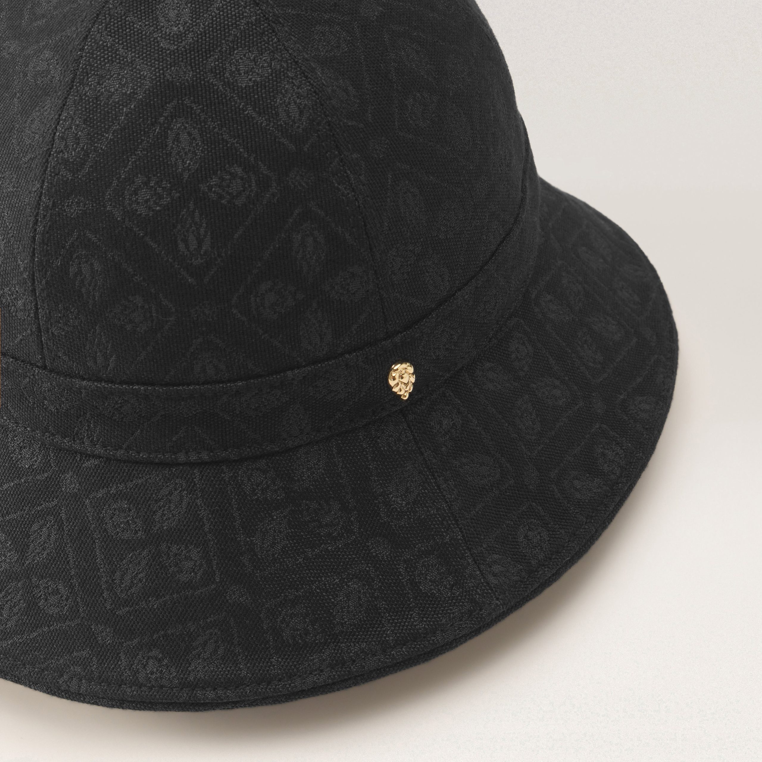 HAT52099_JacqrdBlk_4.jpg