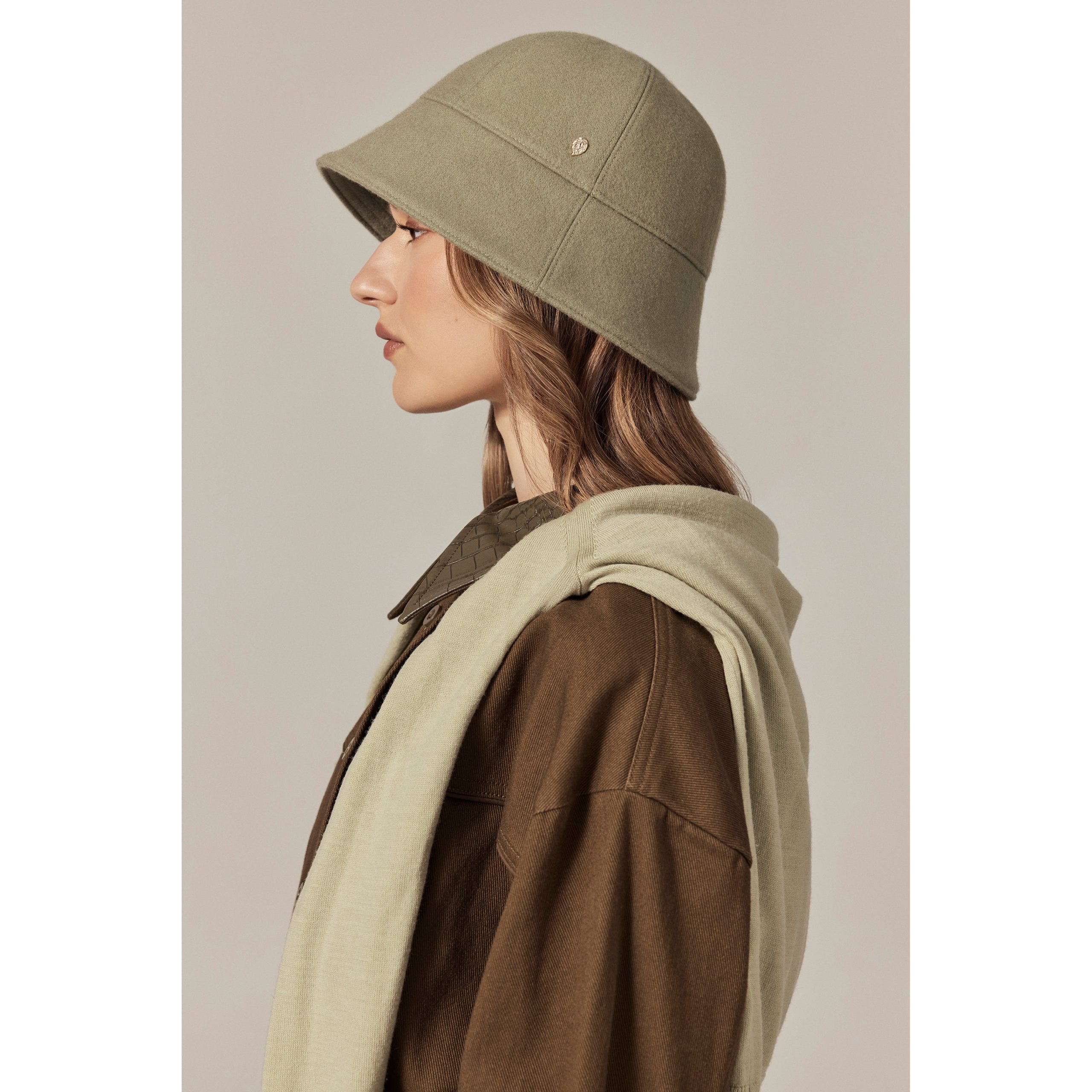 HAT52104_WashdKhak_2_e332ddb2-f307-49af-89fd-27c381fabf0e.jpg