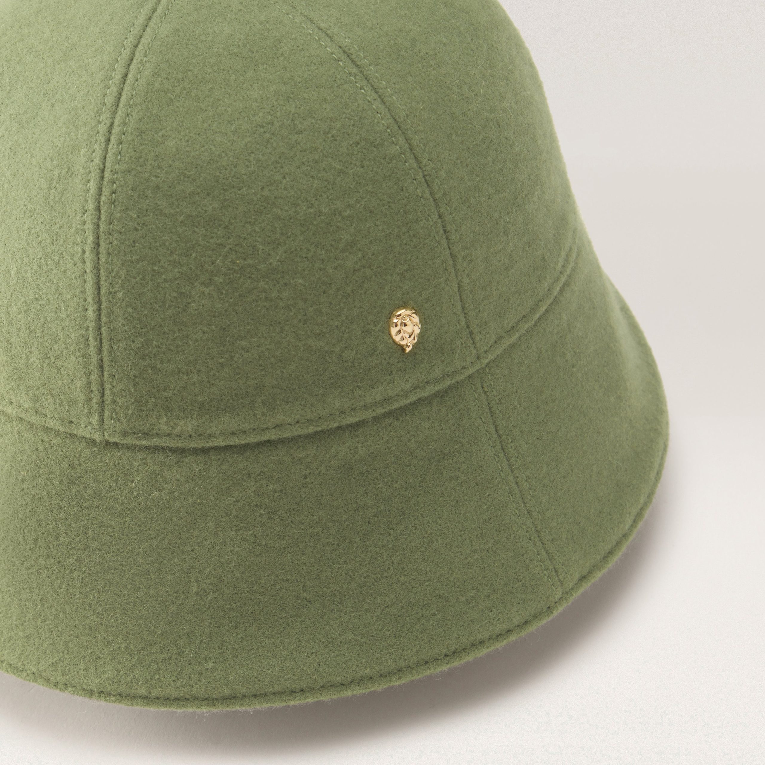 HAT52104_WashdKhak_5.jpg