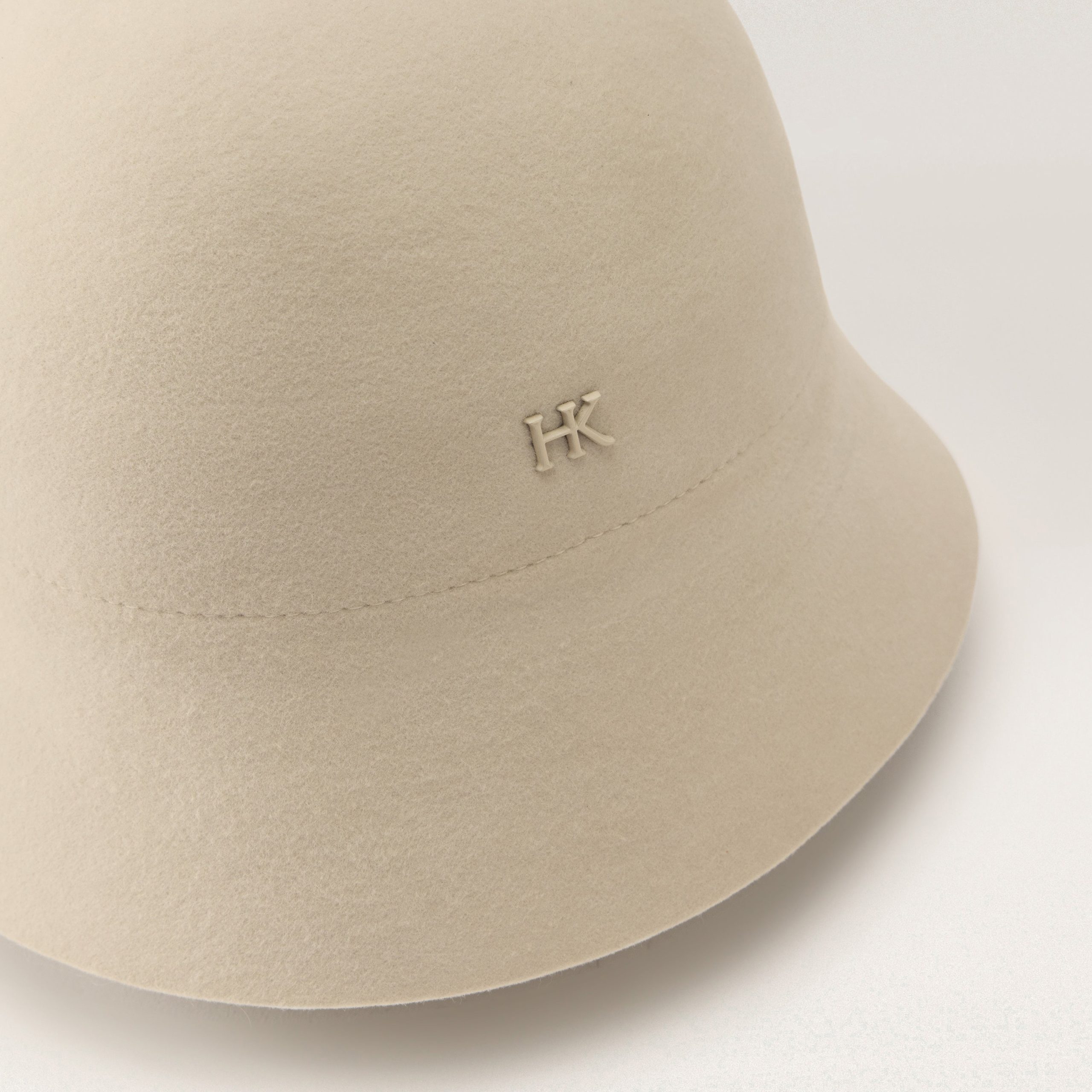 HAT52218_Parchment_4.jpg
